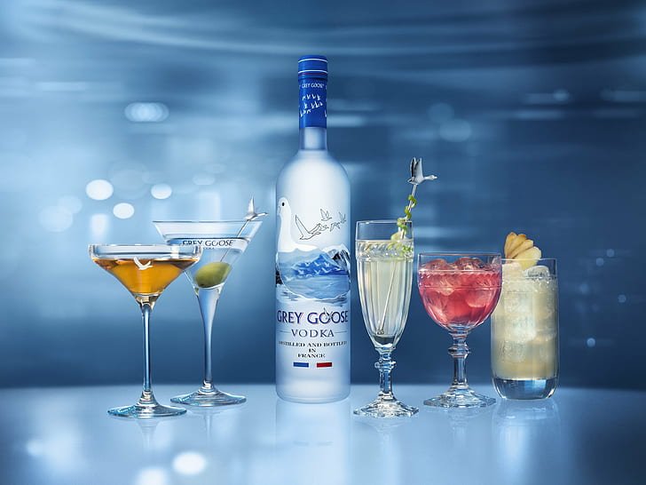 représentation du projet de la page image d'une vodka greygoose avec différents cocktail sur les cotés